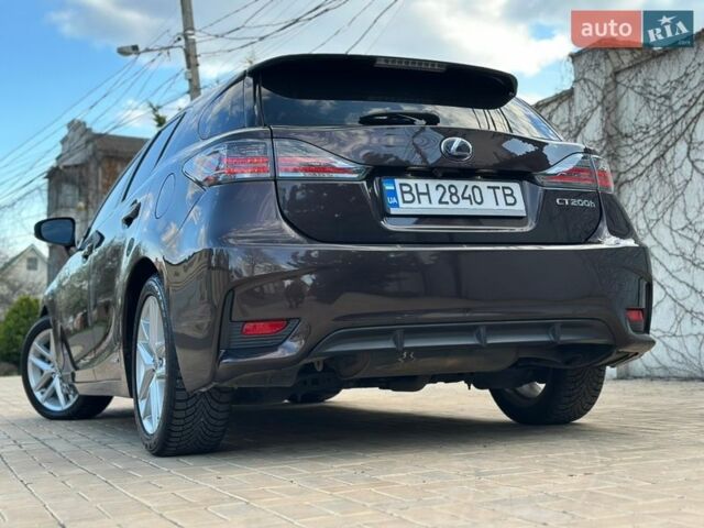 Коричневий Лексус СТ, об'ємом двигуна 1.8 л та пробігом 110 тис. км за 14900 $, фото 12 на Automoto.ua