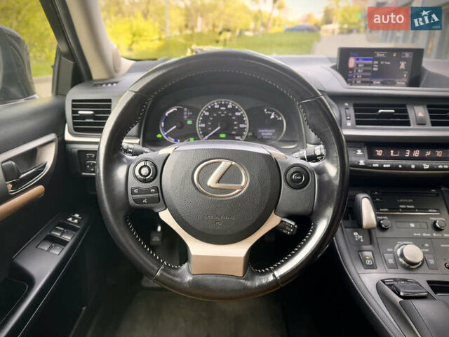 Коричневий Лексус СТ, об'ємом двигуна 1.8 л та пробігом 131 тис. км за 15200 $, фото 12 на Automoto.ua