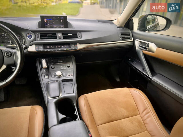 Коричневий Лексус СТ, об'ємом двигуна 1.8 л та пробігом 131 тис. км за 15200 $, фото 14 на Automoto.ua