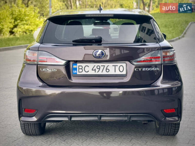 Коричневий Лексус СТ, об'ємом двигуна 1.8 л та пробігом 131 тис. км за 15200 $, фото 4 на Automoto.ua