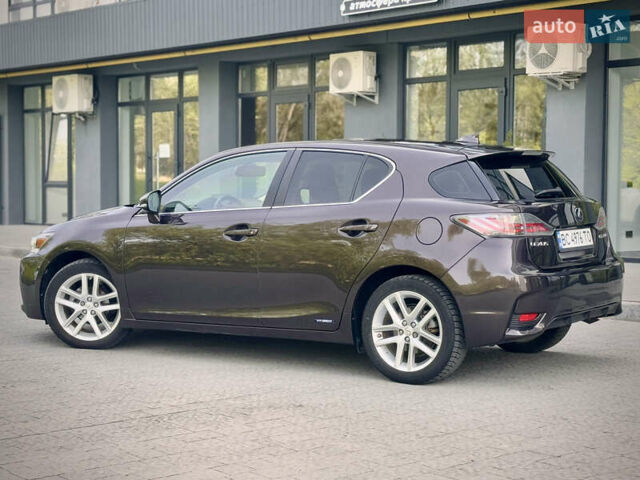 Коричневий Лексус СТ, об'ємом двигуна 1.8 л та пробігом 131 тис. км за 15200 $, фото 6 на Automoto.ua