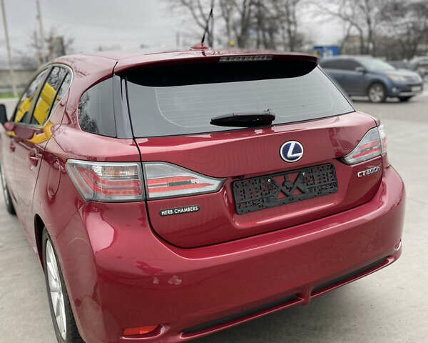 Красный Лексус СТ, объемом двигателя 1.8 л и пробегом 93 тыс. км за 14100 $, фото 6 на Automoto.ua