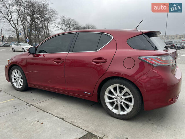 Красный Лексус СТ, объемом двигателя 1.8 л и пробегом 93 тыс. км за 14100 $, фото 5 на Automoto.ua