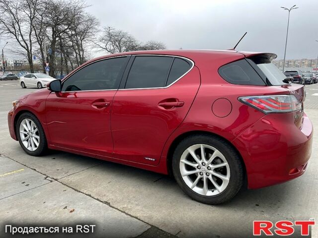 Красный Лексус СТ, объемом двигателя 1.8 л и пробегом 93 тыс. км за 13900 $, фото 4 на Automoto.ua