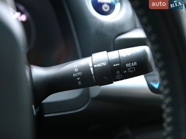 Красный Лексус СТ, объемом двигателя 1.8 л и пробегом 122 тыс. км за 10400 $, фото 18 на Automoto.ua