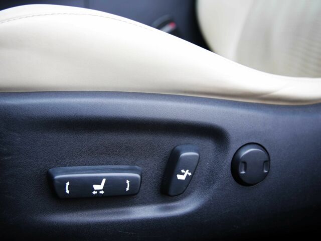 Красный Лексус СТ, объемом двигателя 1.8 л и пробегом 122 тыс. км за 10400 $, фото 20 на Automoto.ua