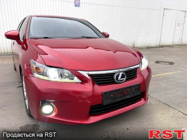 Красный Лексус СТ, объемом двигателя 1.8 л и пробегом 93 тыс. км за 13900 $, фото 1 на Automoto.ua