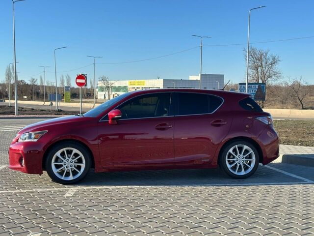 Червоний Лексус СТ, об'ємом двигуна 1.8 л та пробігом 135 тис. км за 13000 $, фото 5 на Automoto.ua