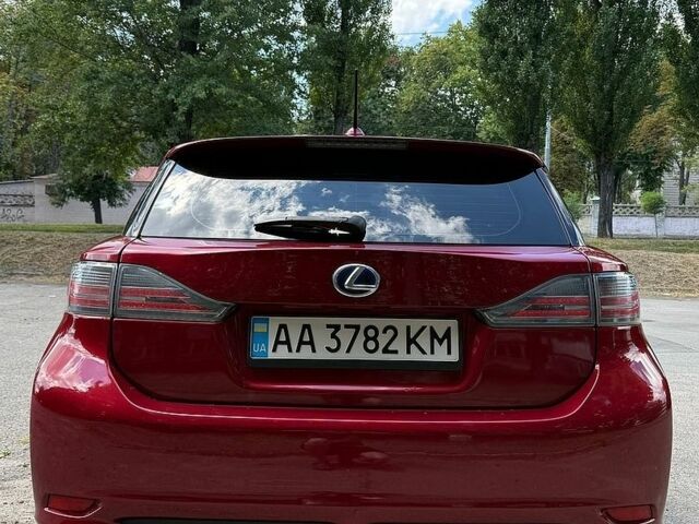 Червоний Лексус СТ, об'ємом двигуна 1.8 л та пробігом 150 тис. км за 12500 $, фото 4 на Automoto.ua