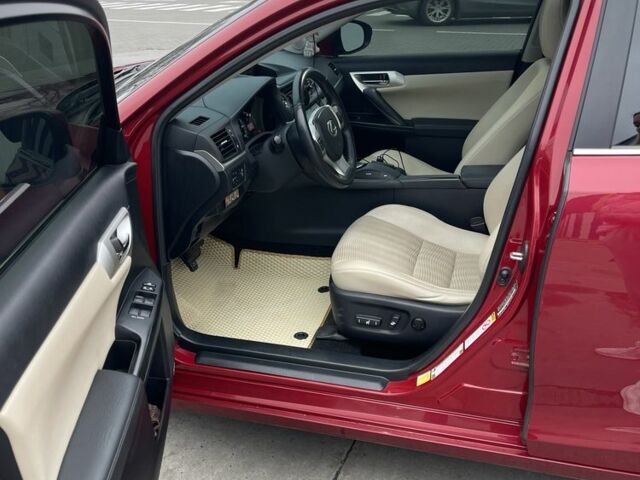 Червоний Лексус СТ, об'ємом двигуна 1.8 л та пробігом 93 тис. км за 14100 $, фото 10 на Automoto.ua