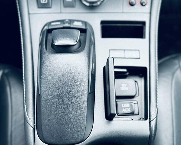 Красный Лексус СТ, объемом двигателя 1.8 л и пробегом 189 тыс. км за 12500 $, фото 36 на Automoto.ua