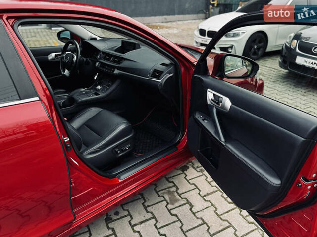 Красный Лексус СТ, объемом двигателя 1.8 л и пробегом 189 тыс. км за 12500 $, фото 38 на Automoto.ua