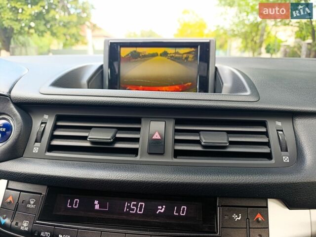 Красный Лексус СТ, объемом двигателя 1.8 л и пробегом 199 тыс. км за 13000 $, фото 37 на Automoto.ua