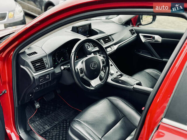 Червоний Лексус СТ, об'ємом двигуна 1.8 л та пробігом 189 тис. км за 13100 $, фото 16 на Automoto.ua