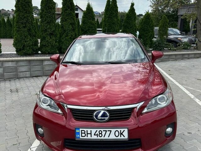Червоний Лексус СТ, об'ємом двигуна 1.8 л та пробігом 250 тис. км за 12500 $, фото 3 на Automoto.ua