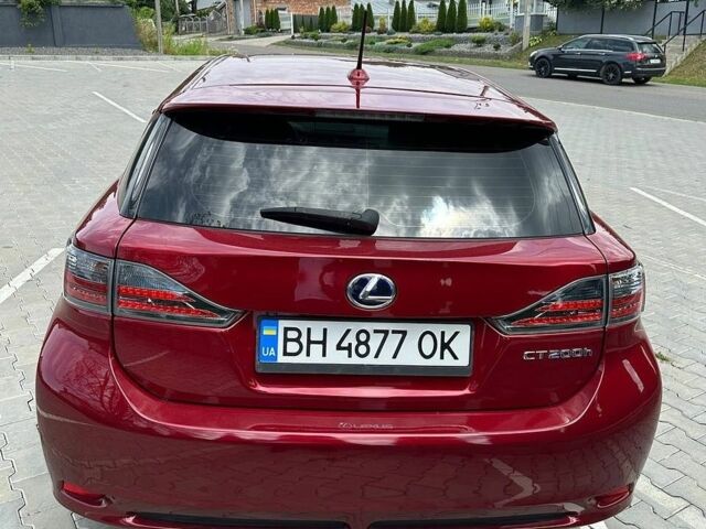 Червоний Лексус СТ, об'ємом двигуна 1.8 л та пробігом 250 тис. км за 12500 $, фото 5 на Automoto.ua