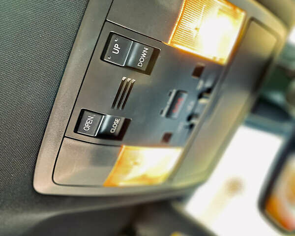 Красный Лексус СТ, объемом двигателя 1.8 л и пробегом 129 тыс. км за 16900 $, фото 9 на Automoto.ua