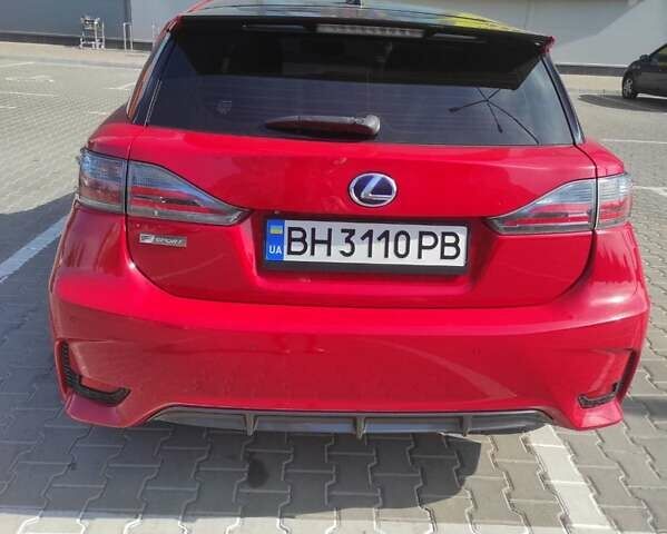 Красный Лексус СТ, объемом двигателя 1.8 л и пробегом 220 тыс. км за 15500 $, фото 3 на Automoto.ua