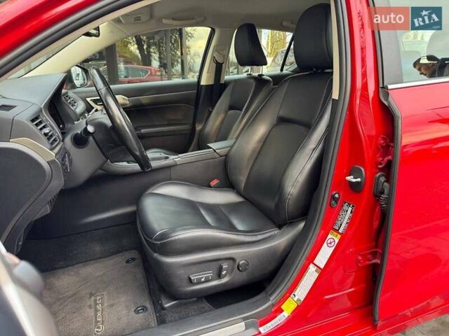 Красный Лексус СТ, объемом двигателя 1.8 л и пробегом 98 тыс. км за 14900 $, фото 14 на Automoto.ua