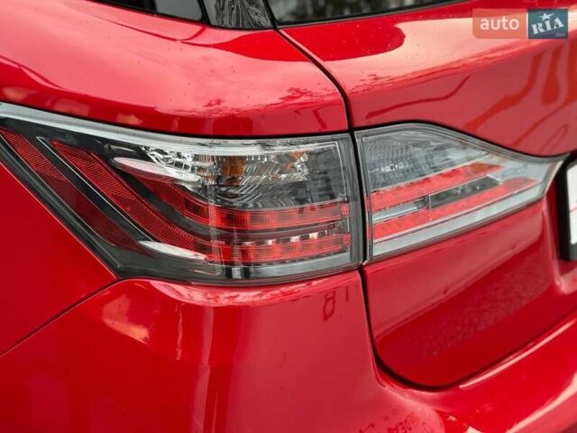 Красный Лексус СТ, объемом двигателя 1.8 л и пробегом 98 тыс. км за 14900 $, фото 5 на Automoto.ua