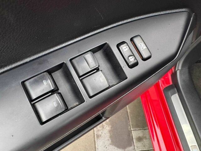 Красный Лексус СТ, объемом двигателя 1.8 л и пробегом 98 тыс. км за 14900 $, фото 11 на Automoto.ua