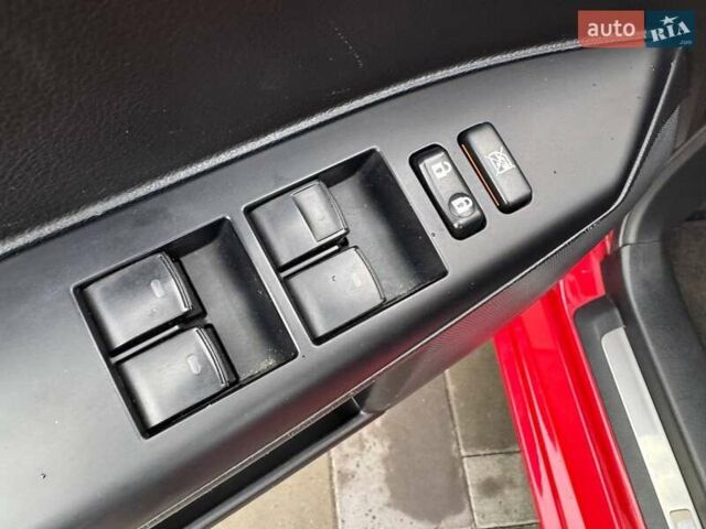 Красный Лексус СТ, объемом двигателя 1.8 л и пробегом 98 тыс. км за 14900 $, фото 13 на Automoto.ua