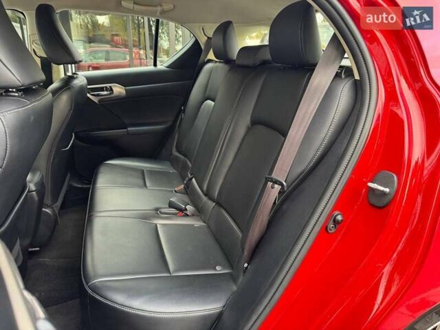 Красный Лексус СТ, объемом двигателя 1.8 л и пробегом 98 тыс. км за 14900 $, фото 26 на Automoto.ua