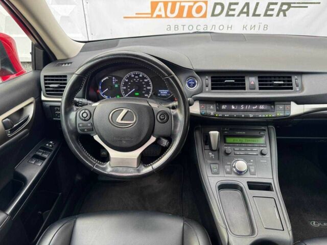 Красный Лексус СТ, объемом двигателя 1.8 л и пробегом 98 тыс. км за 14900 $, фото 16 на Automoto.ua