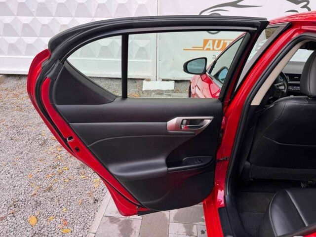 Красный Лексус СТ, объемом двигателя 1.8 л и пробегом 98 тыс. км за 14900 $, фото 20 на Automoto.ua