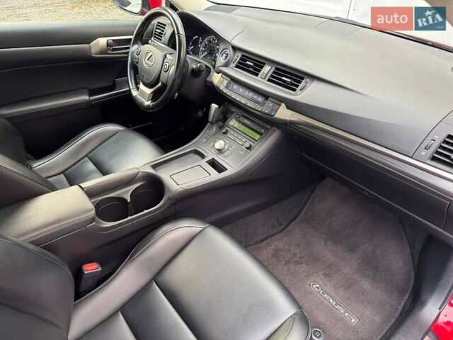 Красный Лексус СТ, объемом двигателя 1.8 л и пробегом 98 тыс. км за 14900 $, фото 25 на Automoto.ua