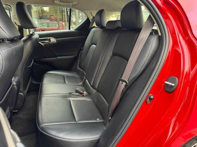 Красный Лексус СТ, объемом двигателя 1.8 л и пробегом 98 тыс. км за 14900 $, фото 21 на Automoto.ua