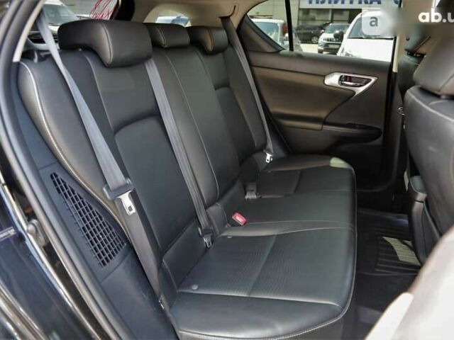 Лексус СТ, объемом двигателя 1.8 л и пробегом 268 тыс. км за 13500 $, фото 8 на Automoto.ua