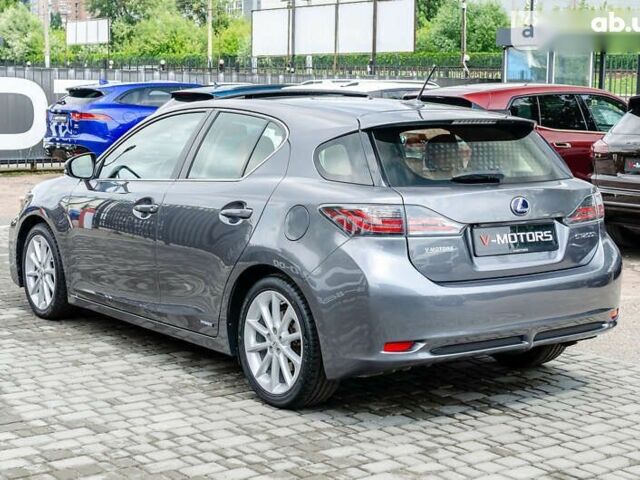 Лексус СТ, об'ємом двигуна 0 л та пробігом 128 тис. км за 13500 $, фото 8 на Automoto.ua