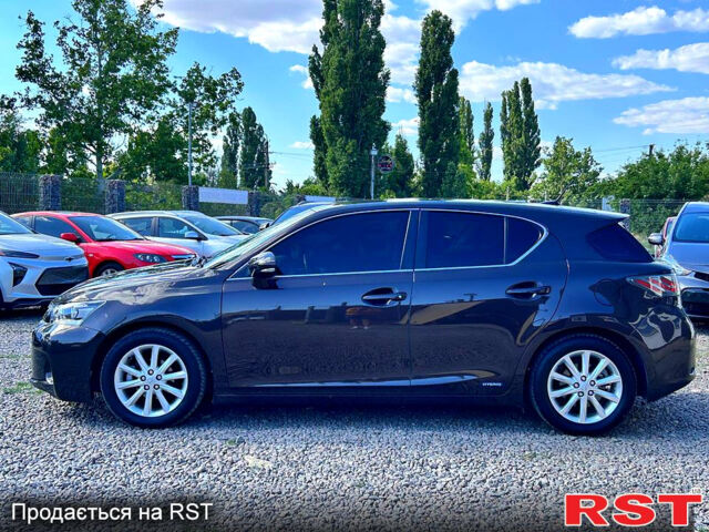 Лексус СТ, объемом двигателя 1.8 л и пробегом 185 тыс. км за 11800 $, фото 7 на Automoto.ua