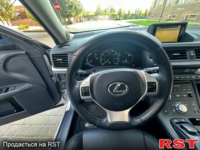 Лексус СТ, объемом двигателя 1.8 л и пробегом 88 тыс. км за 14500 $, фото 7 на Automoto.ua