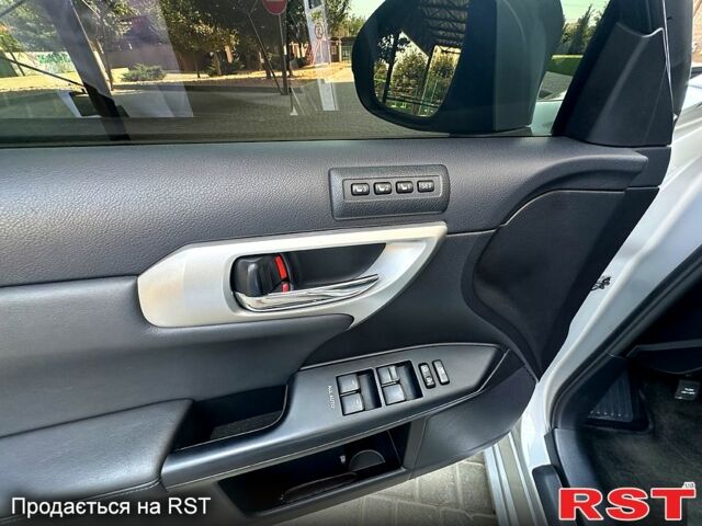Лексус СТ, объемом двигателя 1.8 л и пробегом 88 тыс. км за 14500 $, фото 6 на Automoto.ua