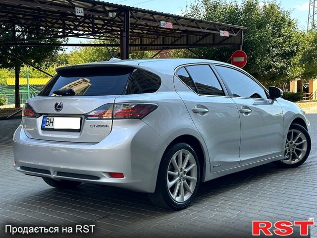 Лексус СТ, объемом двигателя 1.8 л и пробегом 88 тыс. км за 14500 $, фото 5 на Automoto.ua