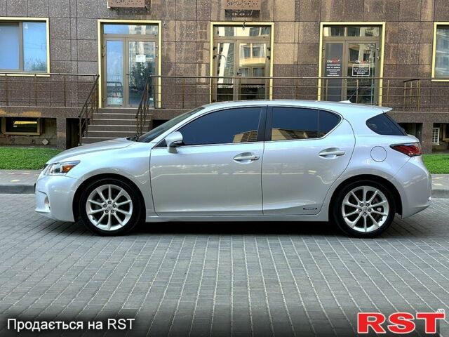 Лексус СТ, объемом двигателя 1.8 л и пробегом 88 тыс. км за 14500 $, фото 3 на Automoto.ua