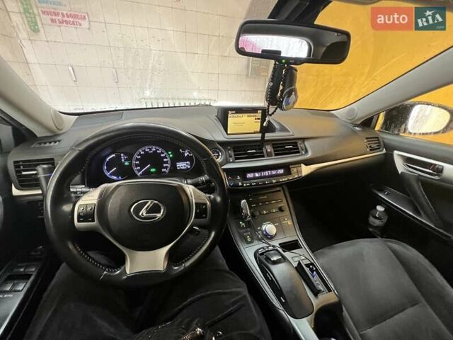 Лексус СТ, объемом двигателя 1.8 л и пробегом 180 тыс. км за 12400 $, фото 7 на Automoto.ua