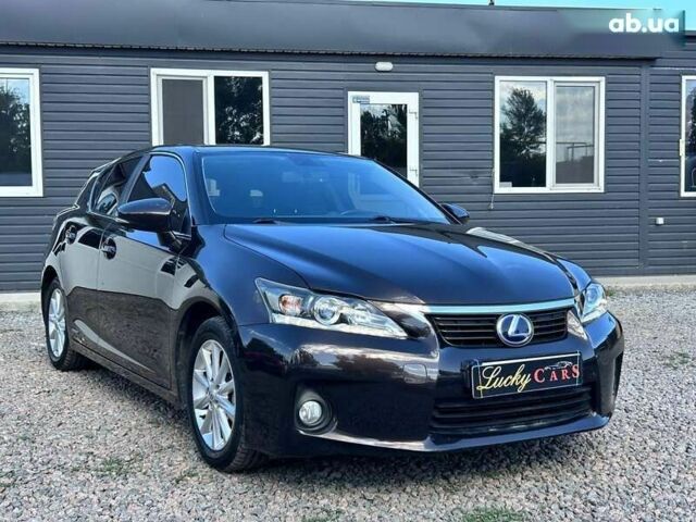 Лексус СТ, объемом двигателя 0 л и пробегом 185 тыс. км за 11800 $, фото 2 на Automoto.ua