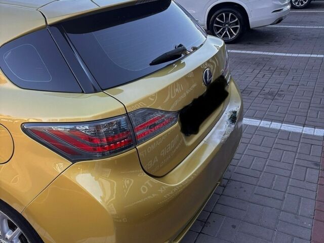 Лексус СТ, об'ємом двигуна 1.8 л та пробігом 215 тис. км за 9999 $, фото 5 на Automoto.ua