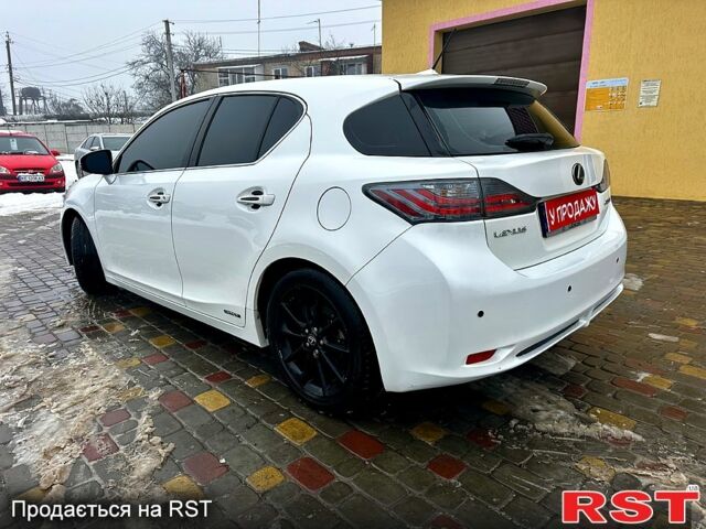 Лексус СТ, объемом двигателя 1.8 л и пробегом 302 тыс. км за 13200 $, фото 5 на Automoto.ua