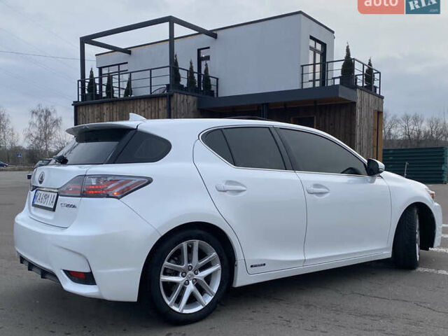 Лексус СТ, объемом двигателя 1.8 л и пробегом 165 тыс. км за 15299 $, фото 10 на Automoto.ua
