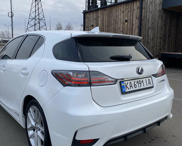 Лексус СТ, объемом двигателя 1.8 л и пробегом 165 тыс. км за 15299 $, фото 5 на Automoto.ua