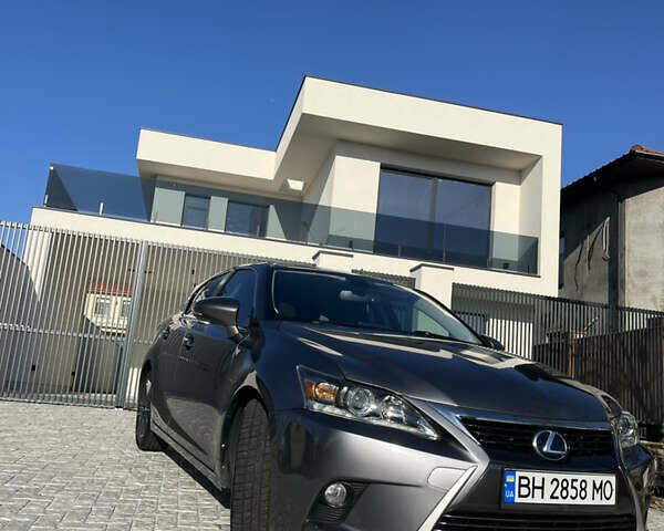 Лексус СТ, объемом двигателя 1.8 л и пробегом 64 тыс. км за 16500 $, фото 5 на Automoto.ua