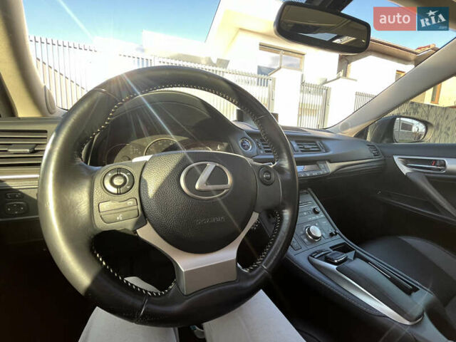 Лексус СТ, объемом двигателя 1.8 л и пробегом 64 тыс. км за 16500 $, фото 36 на Automoto.ua