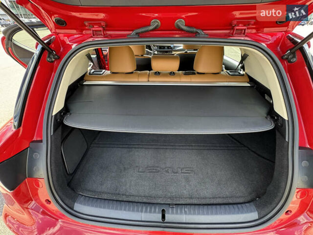 Лексус СТ, объемом двигателя 1.8 л и пробегом 114 тыс. км за 17500 $, фото 21 на Automoto.ua