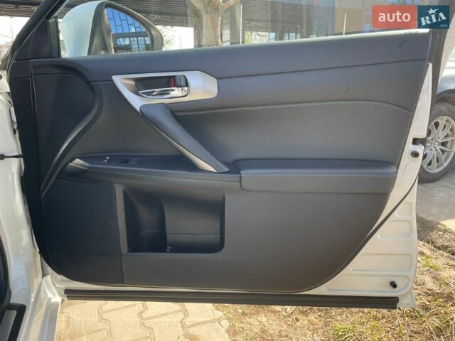 Лексус СТ, об'ємом двигуна 1.8 л та пробігом 165 тис. км за 13200 $, фото 20 на Automoto.ua