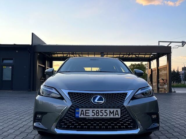Лексус СТ, объемом двигателя 1.8 л и пробегом 111 тыс. км за 17000 $, фото 2 на Automoto.ua