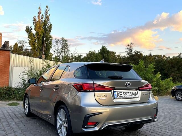 Лексус СТ, объемом двигателя 1.8 л и пробегом 111 тыс. км за 17000 $, фото 4 на Automoto.ua
